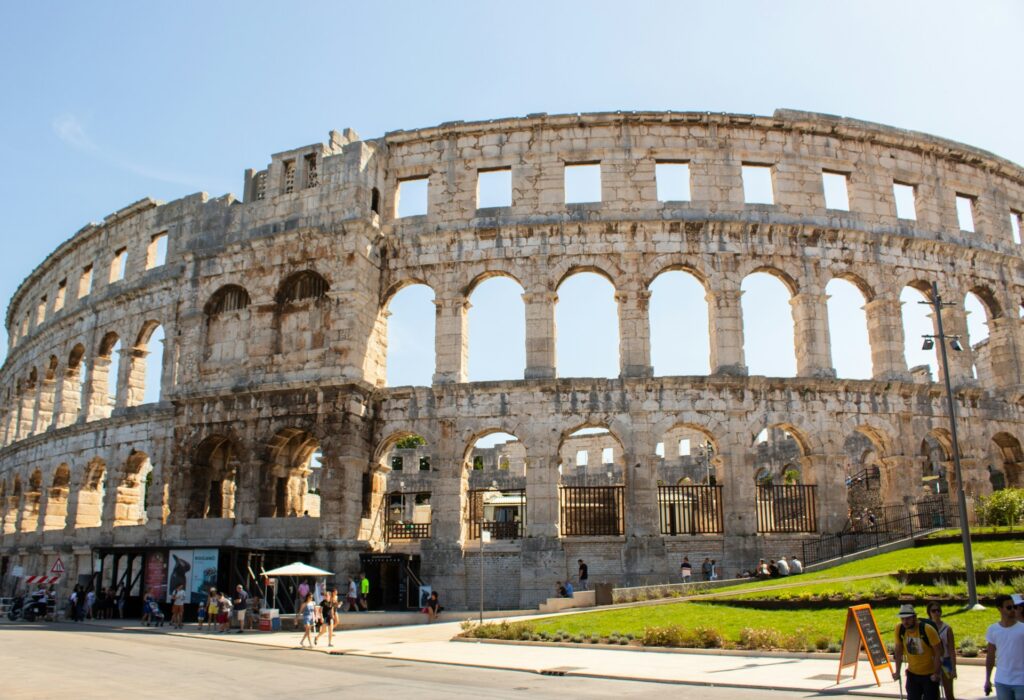 travel to pula